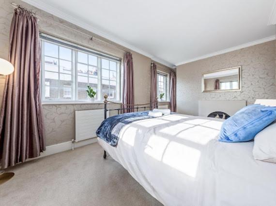 The Mayfair Large Snug London Bagian luar foto